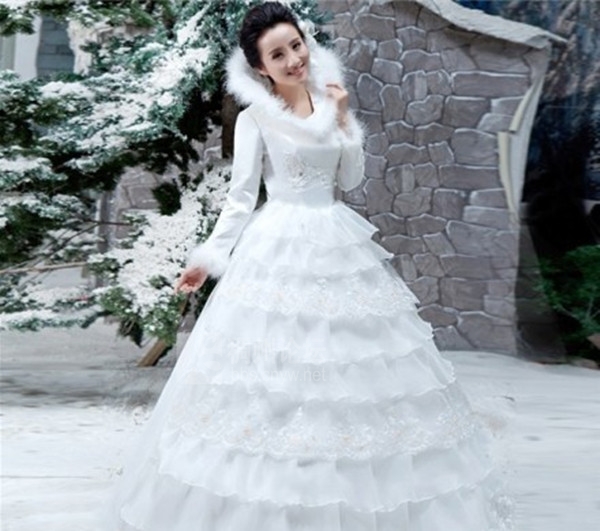 选择婚纱要注意的细节_秋冬季节新娘挑选婚纱需要注意的细节(3)